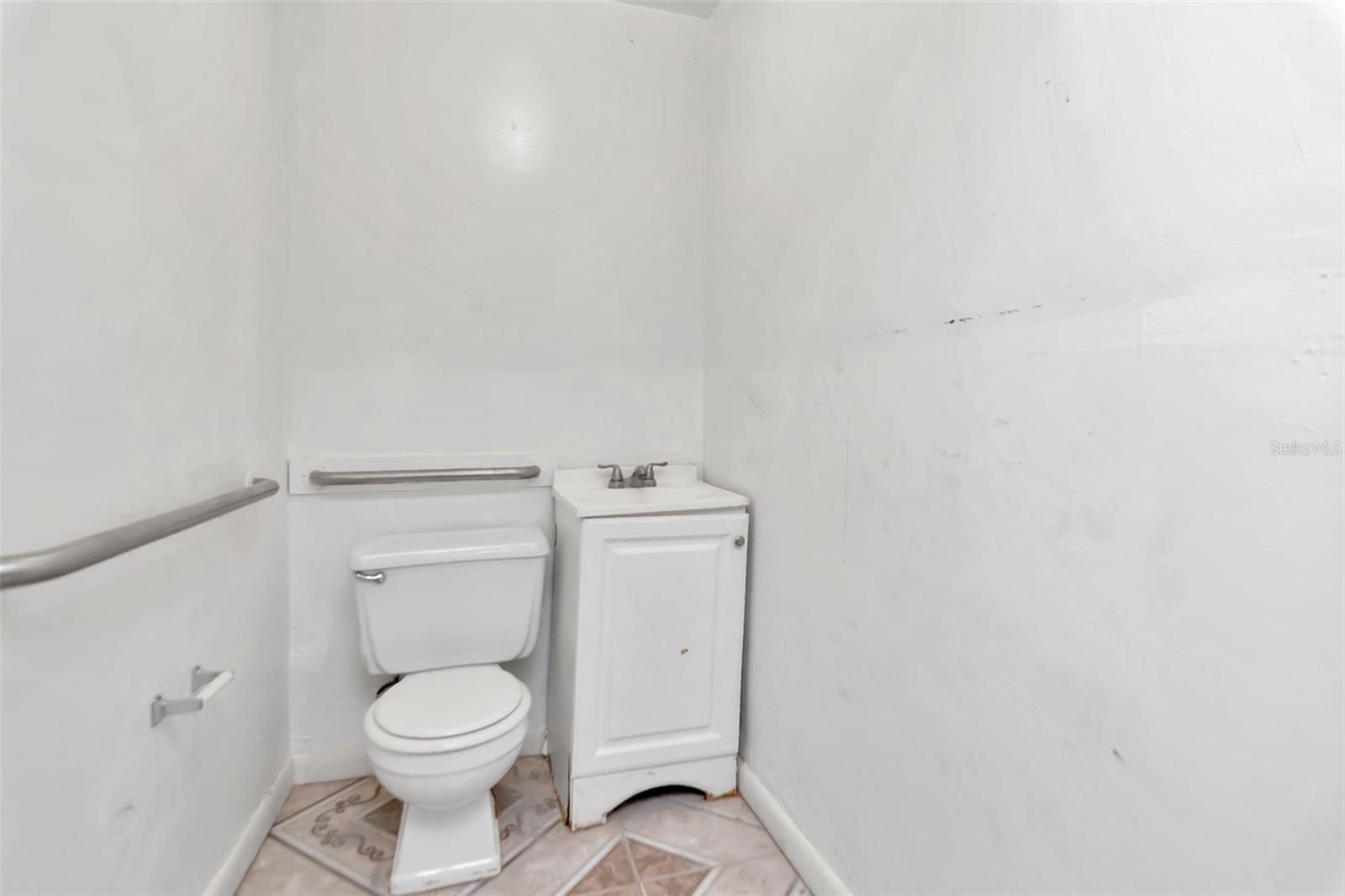 IRVINTON HEIGHTS - Commercial Sale