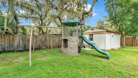 A home in LAKELAND