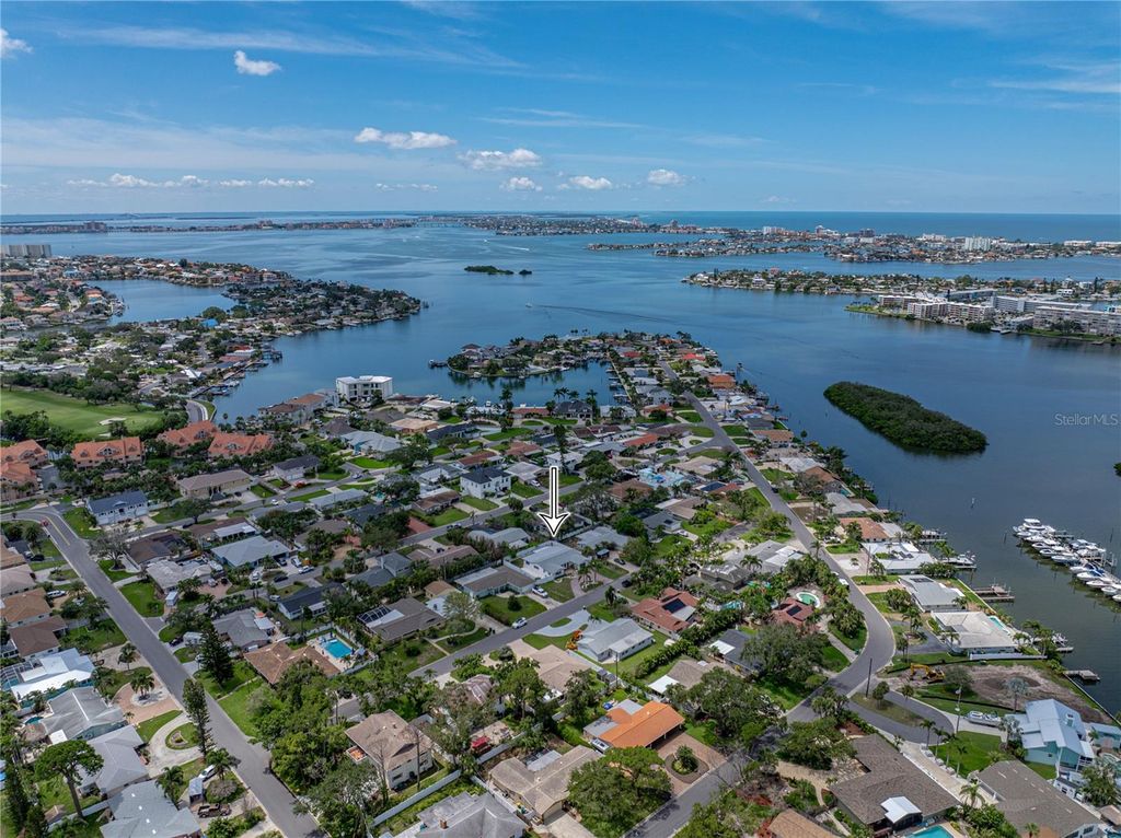 Photo of 6709 Cardinal Drive S, St Petersburg, FL 33707 (MLS # TB8456636)