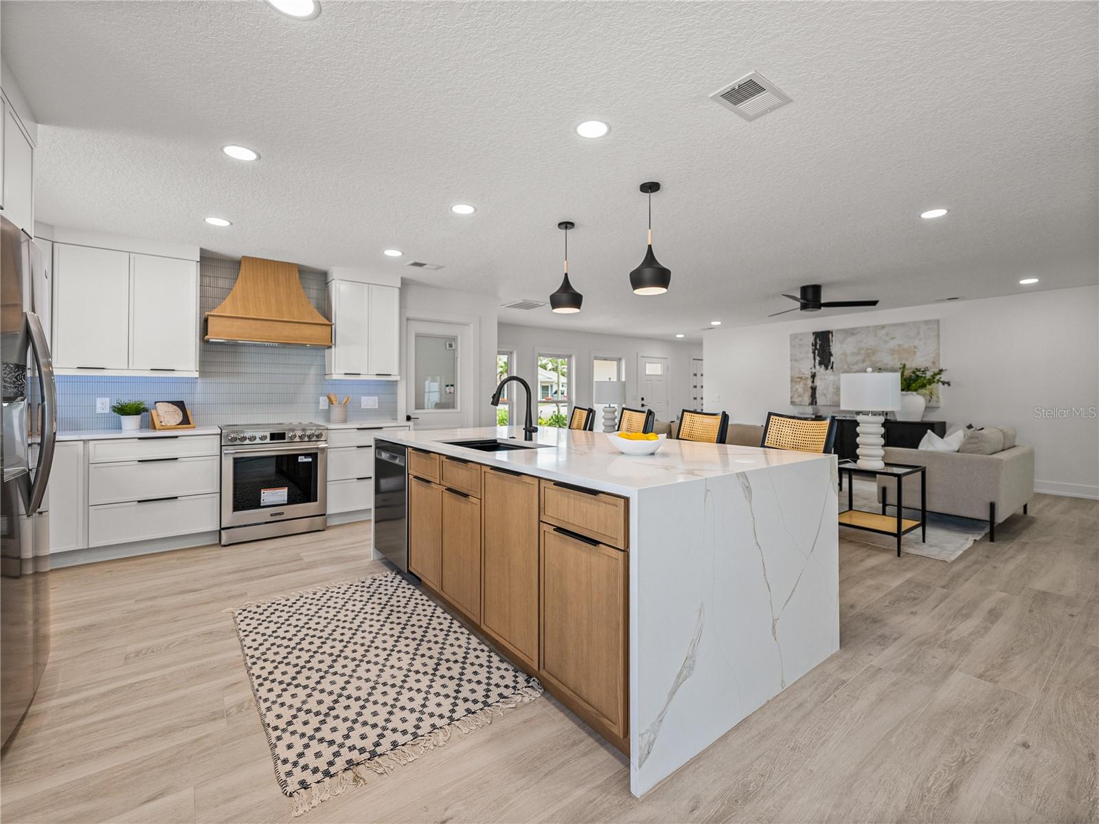 PASADENA GOLF CLUB ESTATES SEC 4 - Residential