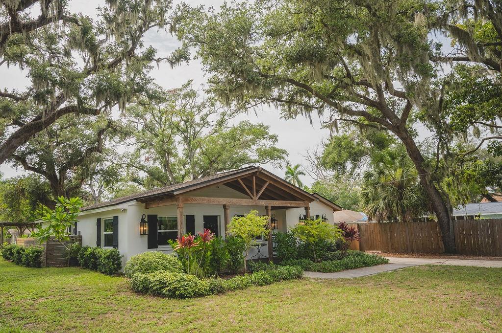 216 18TH STREET E, BRADENTON, FL, 34208 3 216 18TH STREET E