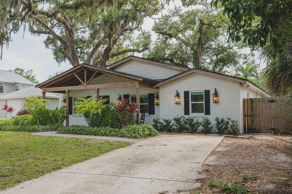 216 18TH STREET E, BRADENTON, FL, 34208 2 216 18TH STREET E