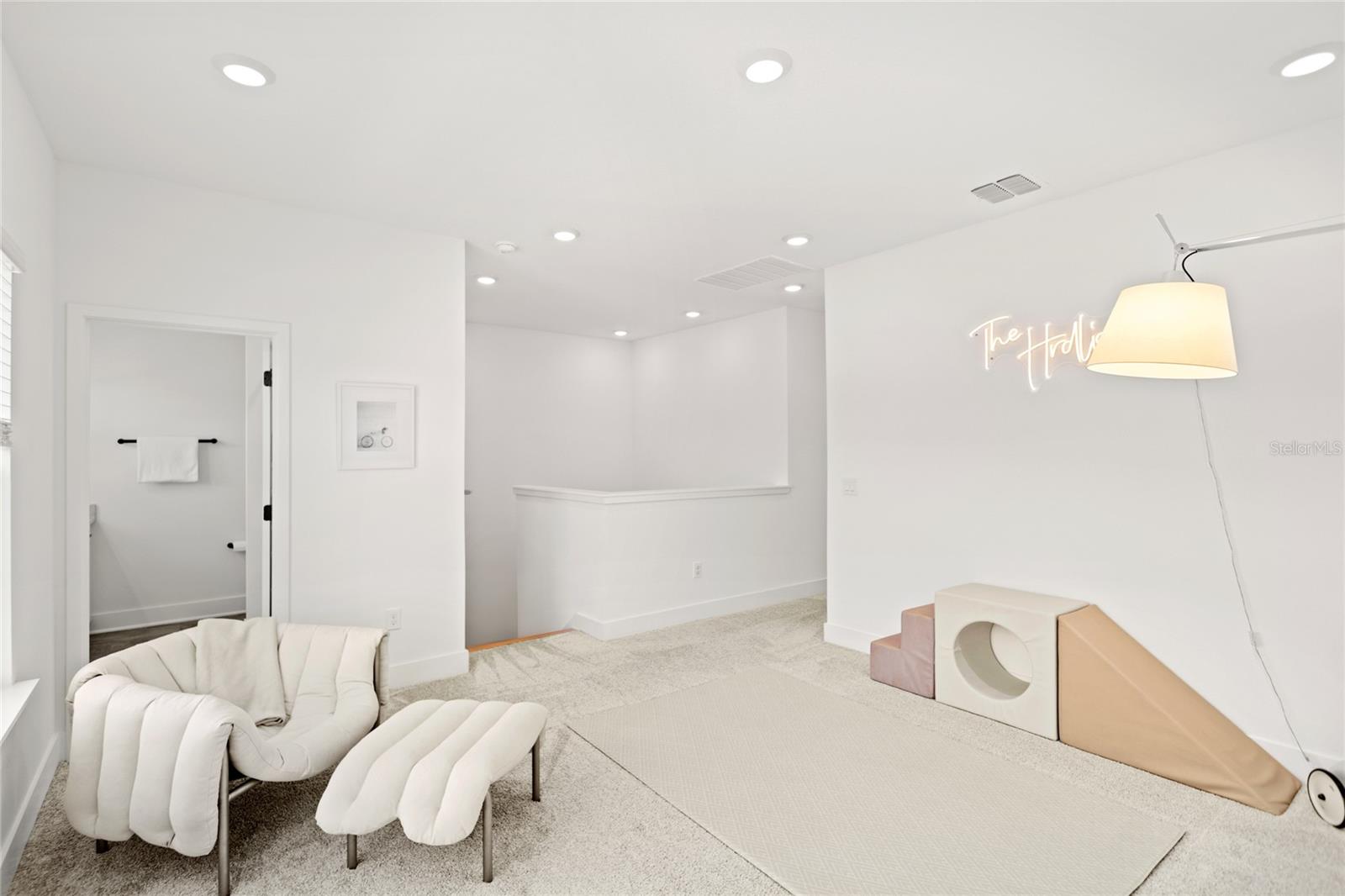 WINDING BAY PH 3 - Residential