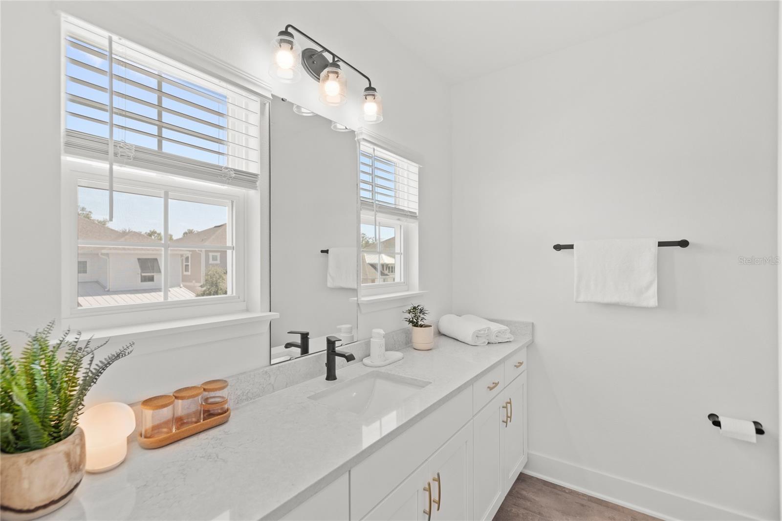 WINDING BAY PH 3 - Residential