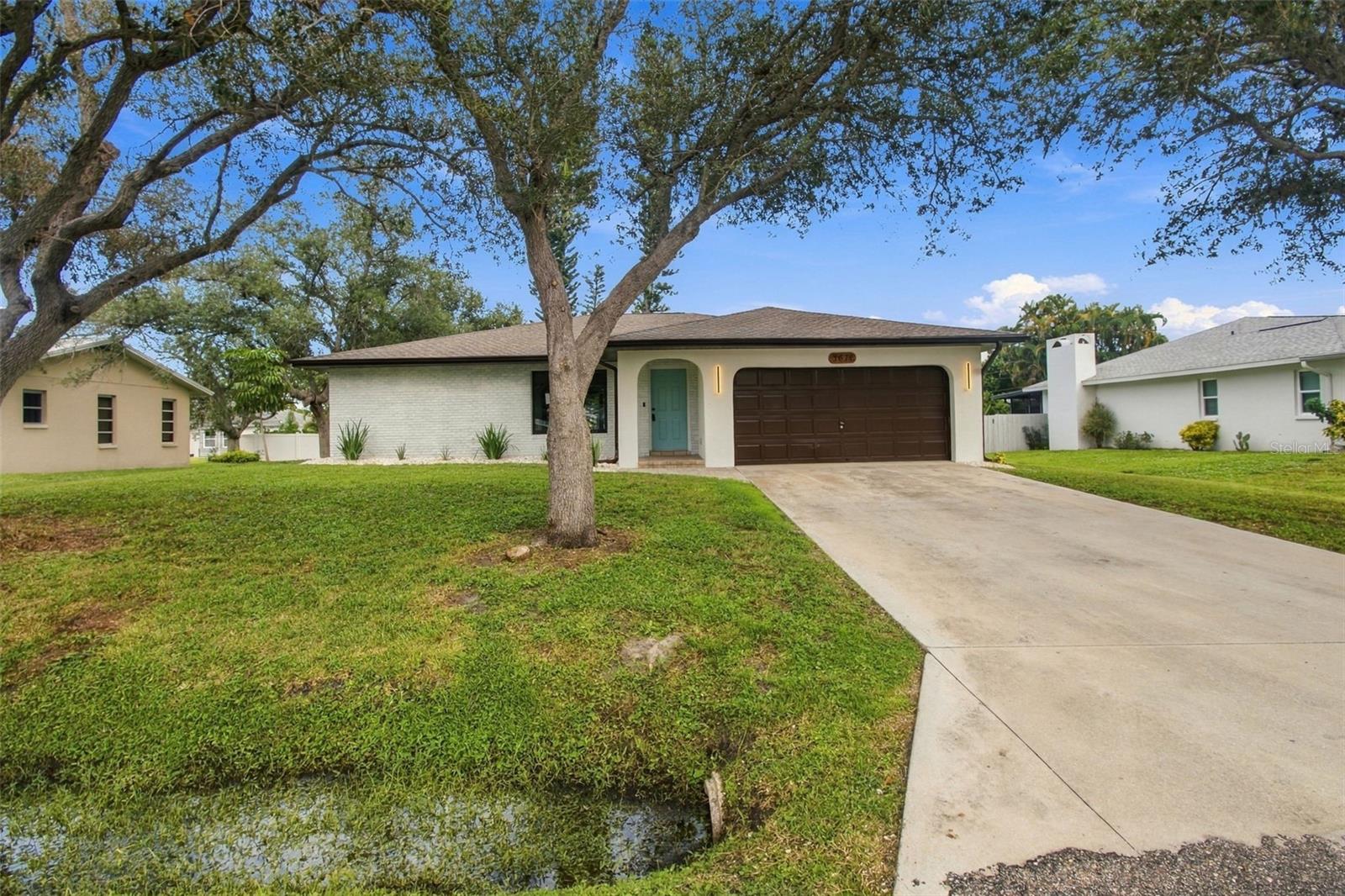 3671 PINE ROAD, VENICE, FL, 34293 3 3671 PINE ROAD