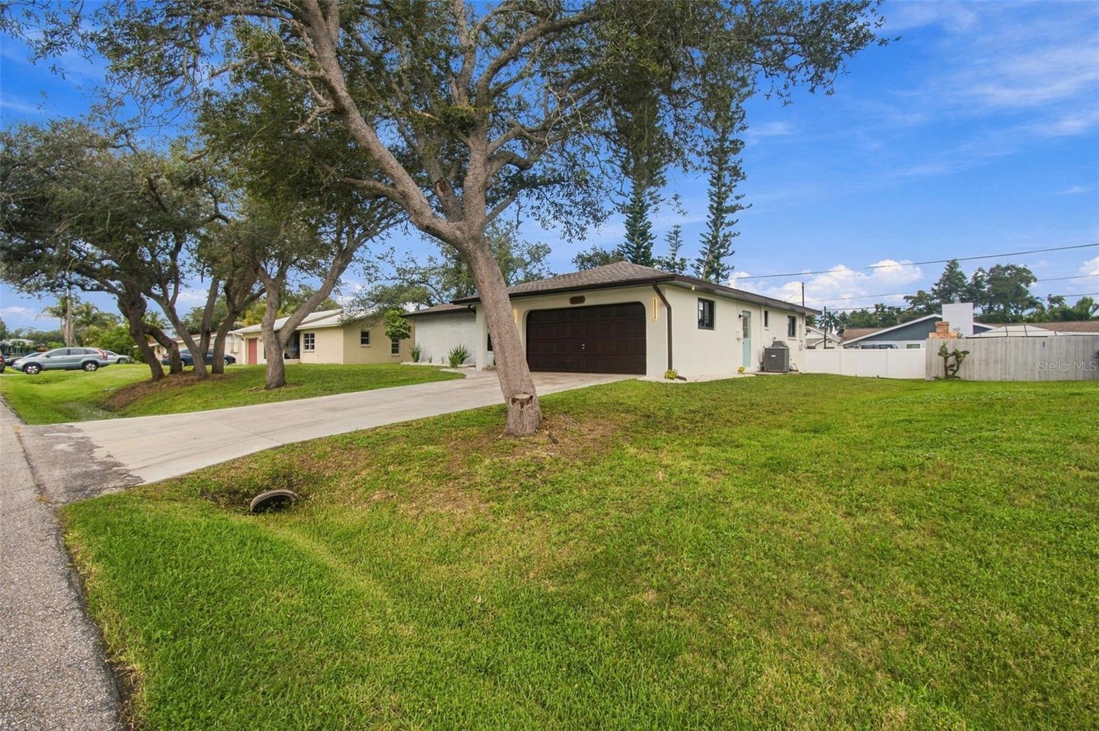 3671 PINE ROAD, VENICE, FL, 34293 4 3671 PINE ROAD