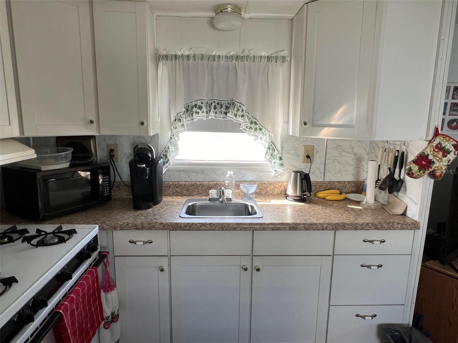 MIDWAY TRAILER COURT UNREC - Residential