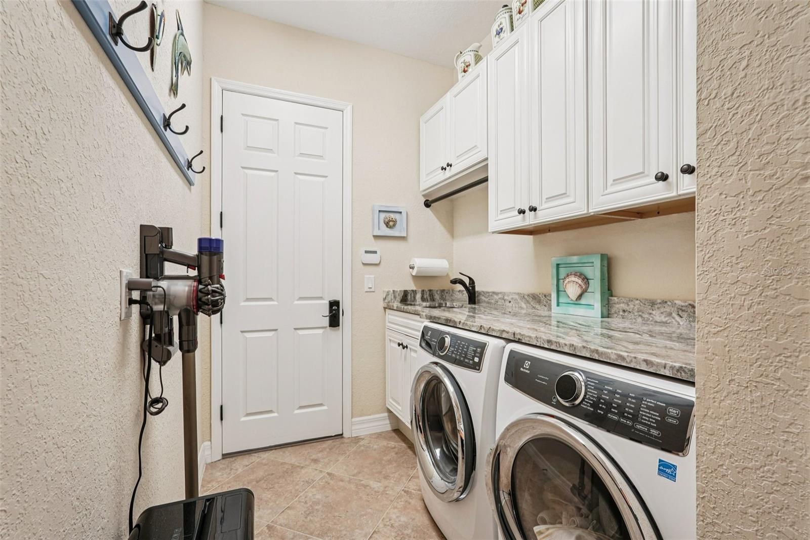 GRAN PARADISO PH 1 - Residential