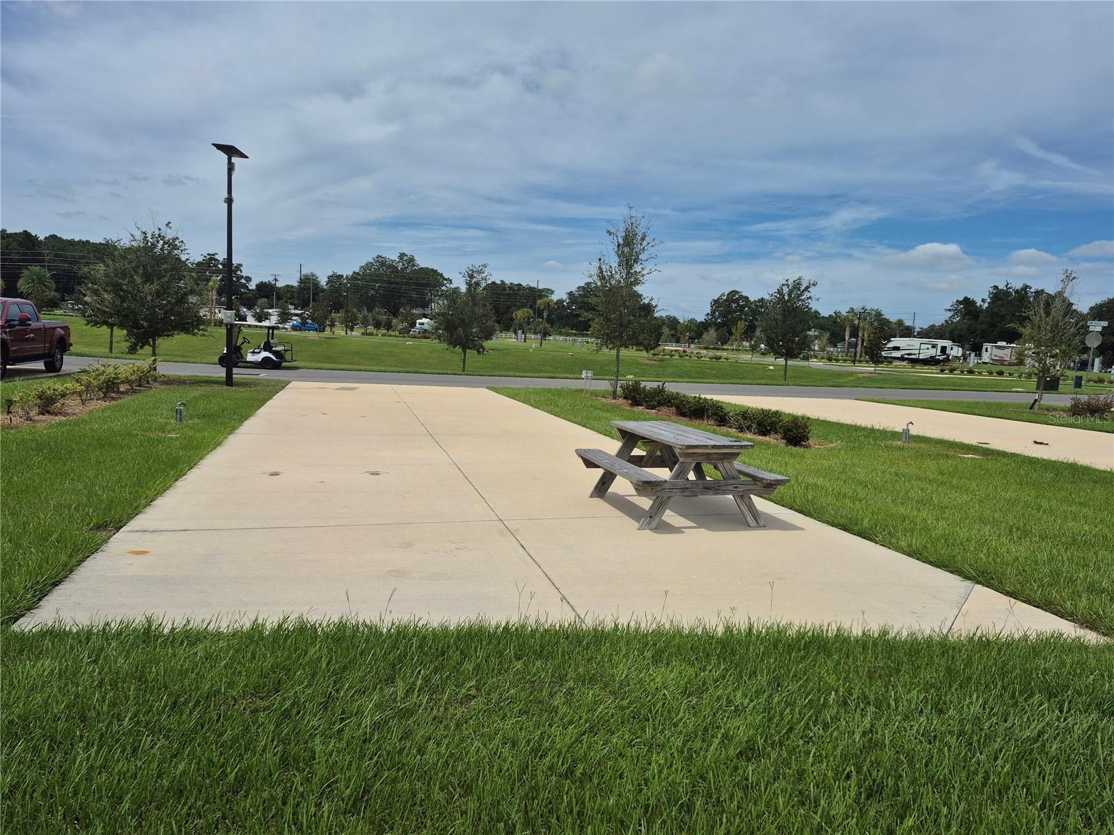 CHAMPIONS RUN OCALA LUXURY RV RESORT - Land