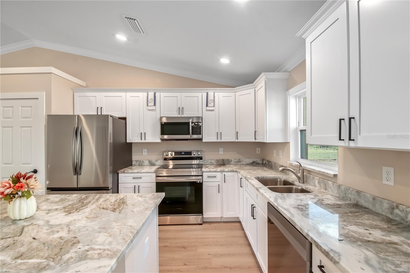 MARION OAKS UN SEVEN - Residential