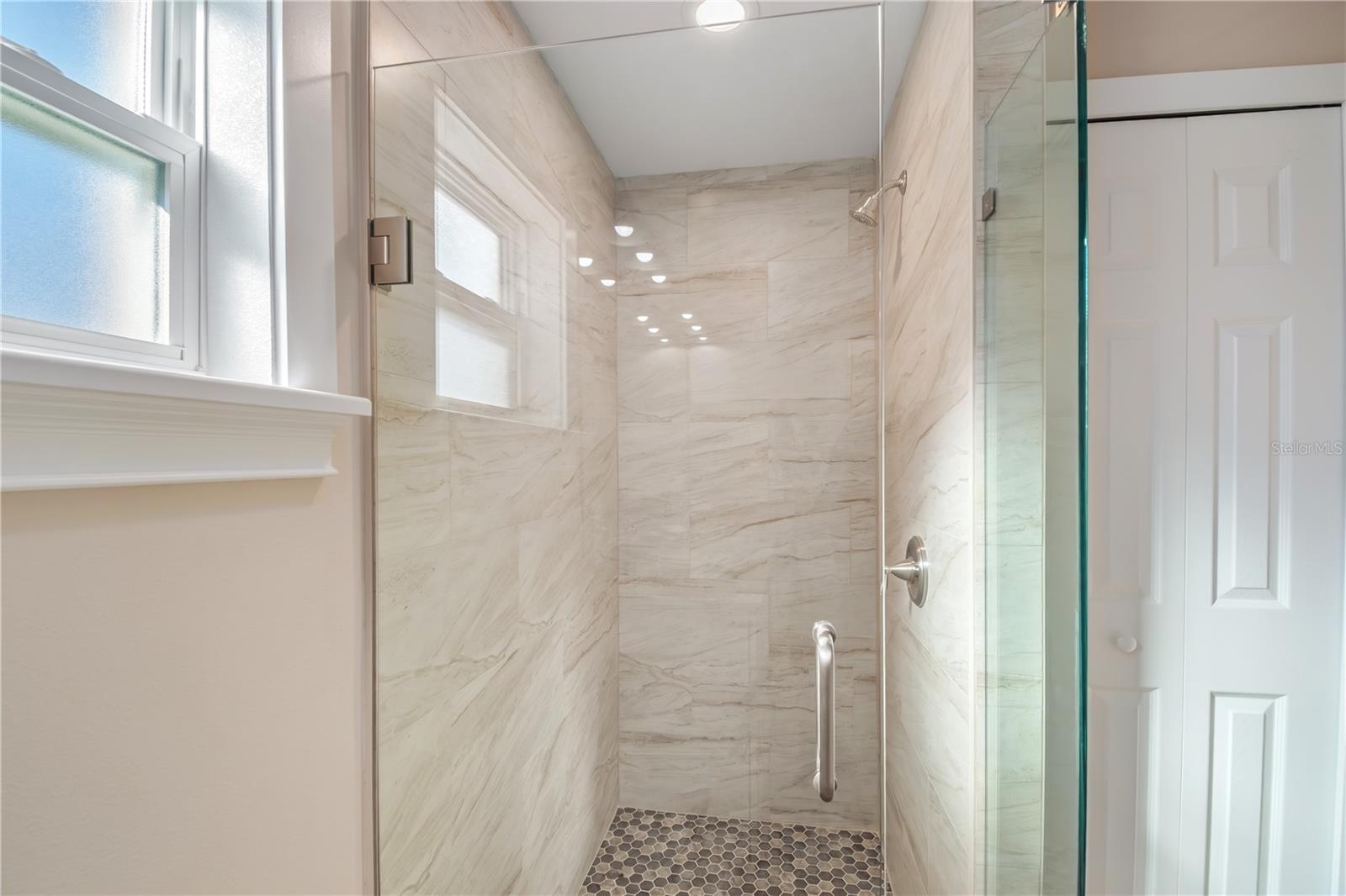 MARION OAKS UN SEVEN - Residential