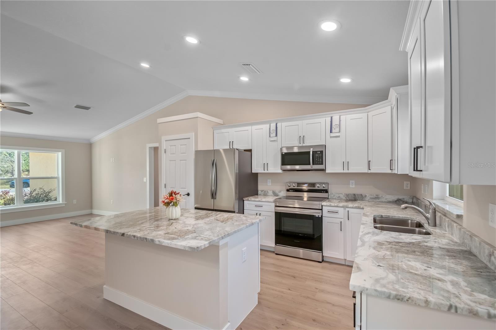 MARION OAKS UN SEVEN - Residential