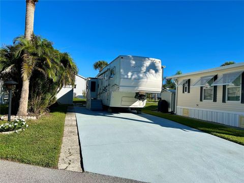 1112 FEATHER LANE BOWLING GREEN FL 33834