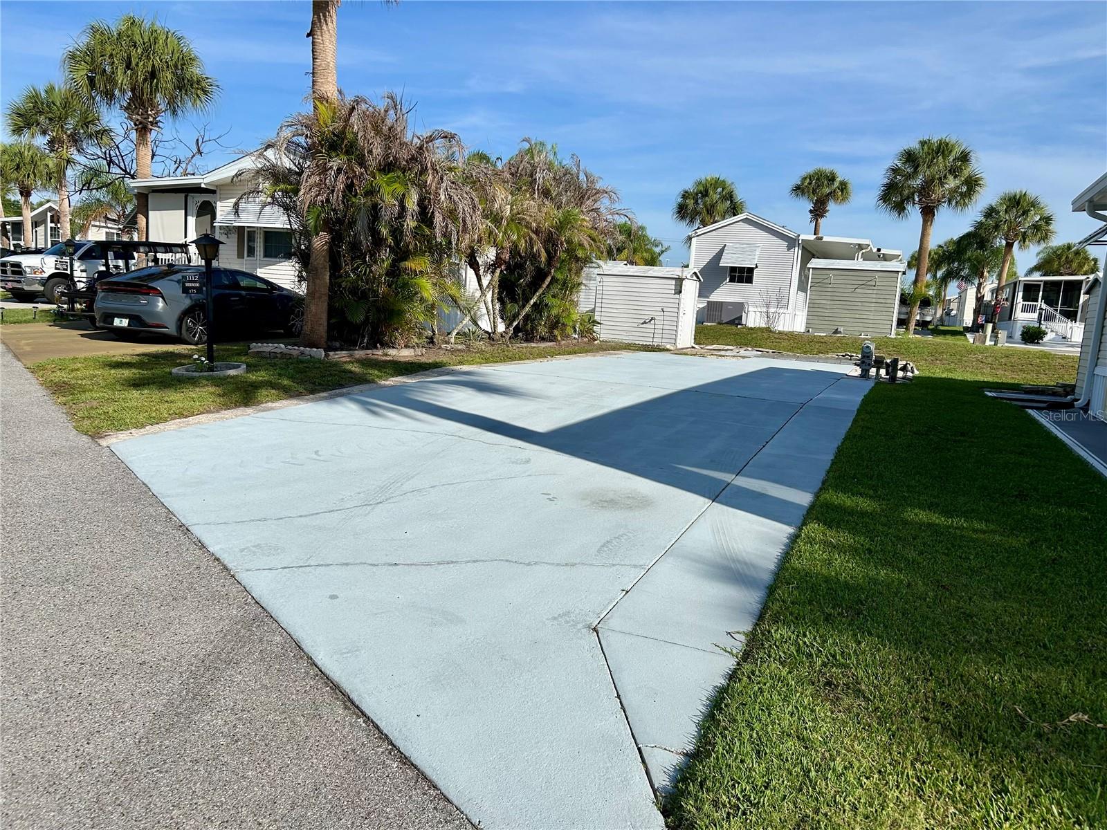 1112 FEATHER LANE