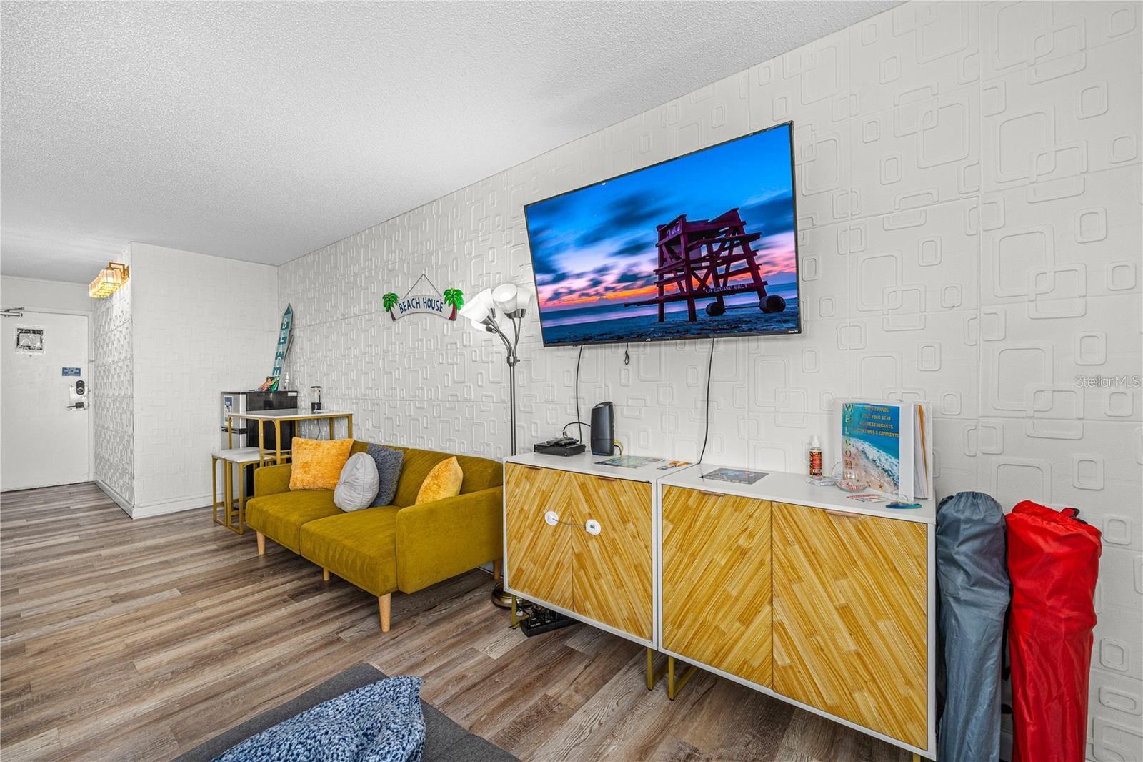 DAYTONA BEACH CLUB UNIT CU01 - Residential Lease