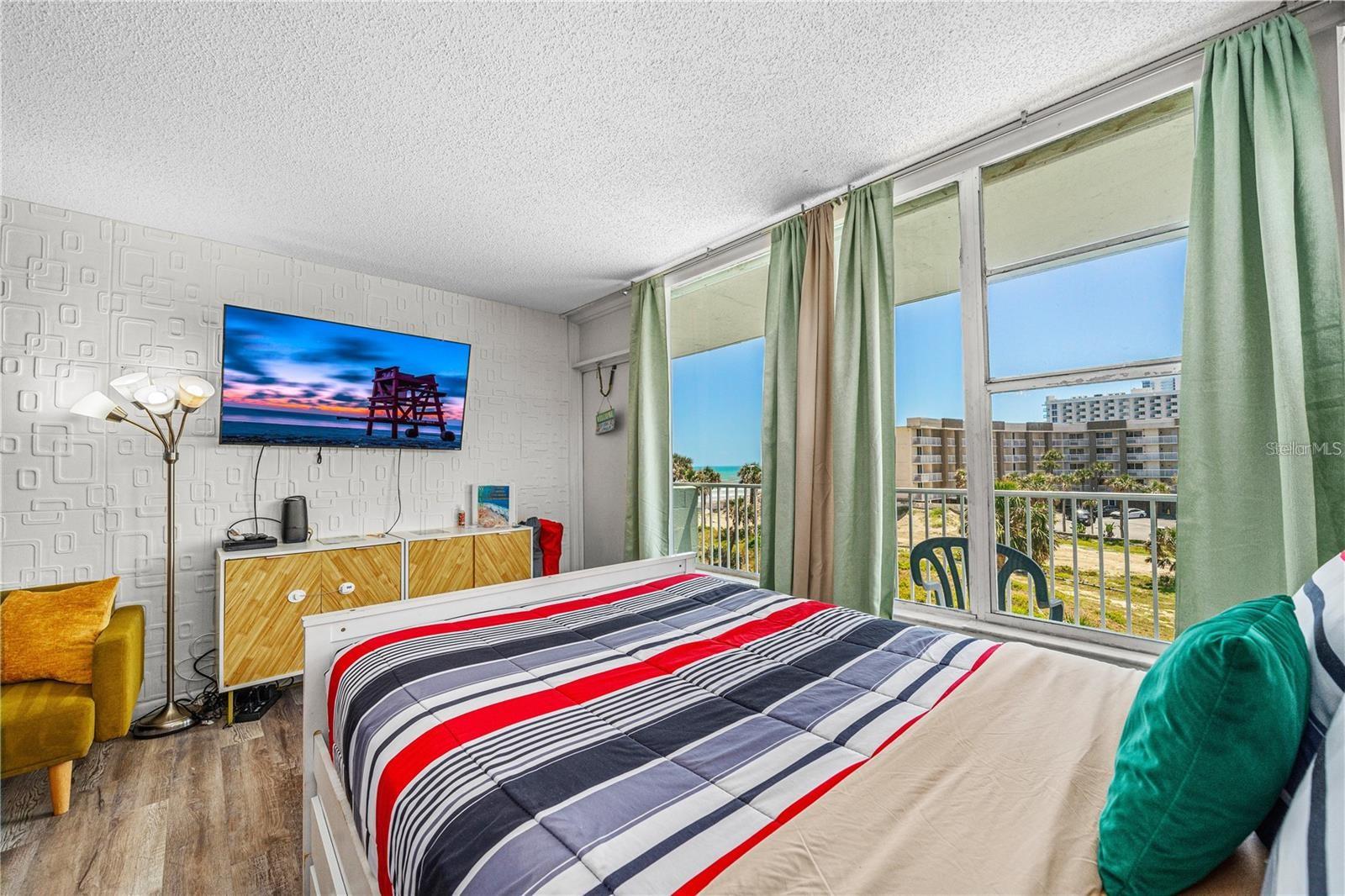 DAYTONA BEACH CLUB UNIT CU01 - Residential Lease