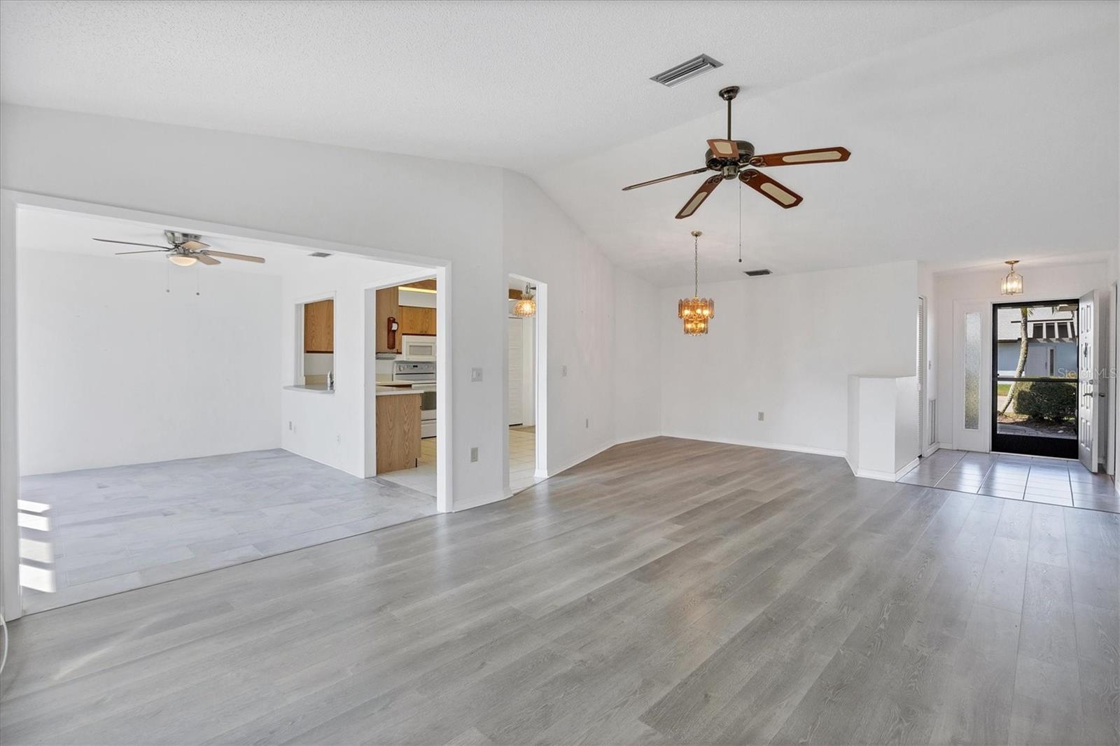 FOXWOOD - Residential