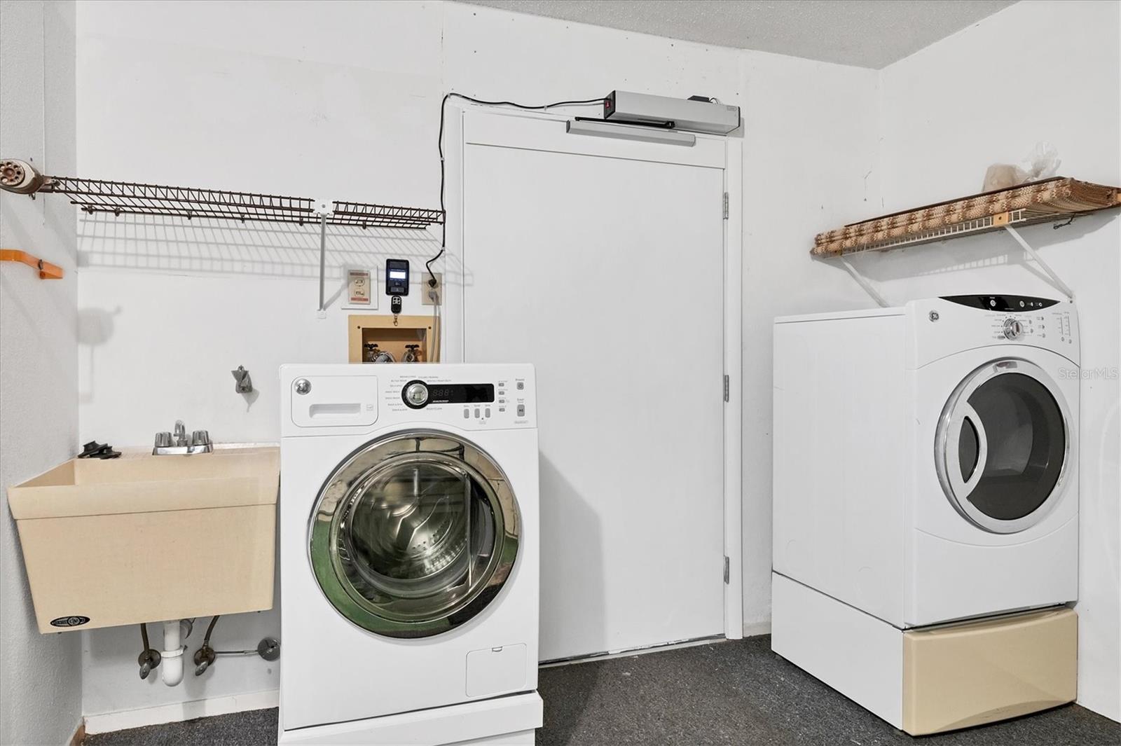 FOXWOOD - Residential