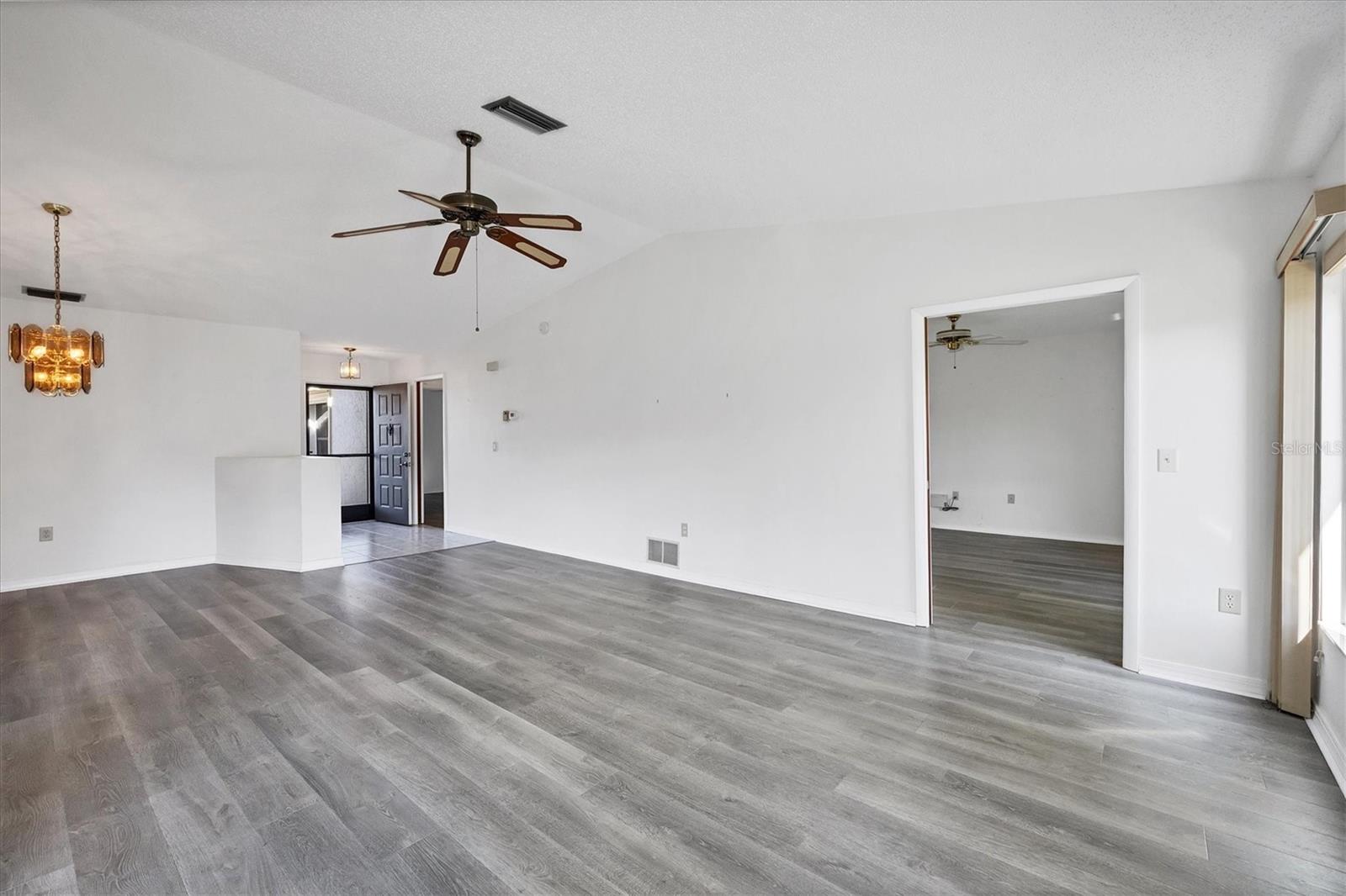 FOXWOOD - Residential