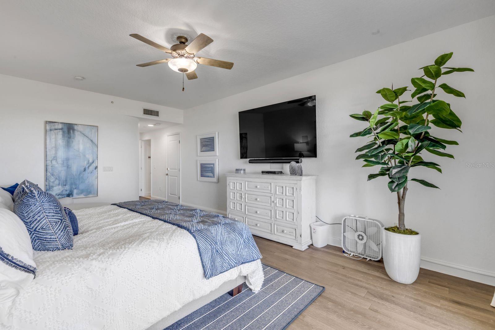 HAMMOCKS AT MINORCA PH 01 - Residential