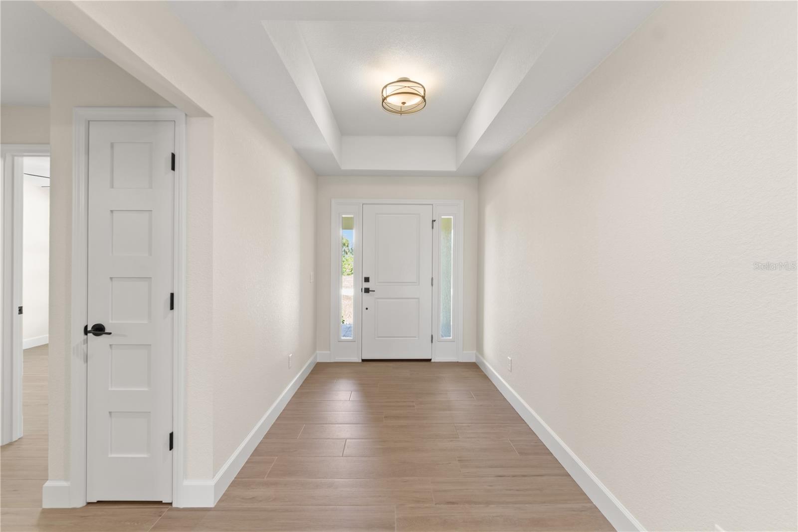 ROTONDA LAKES - Residential