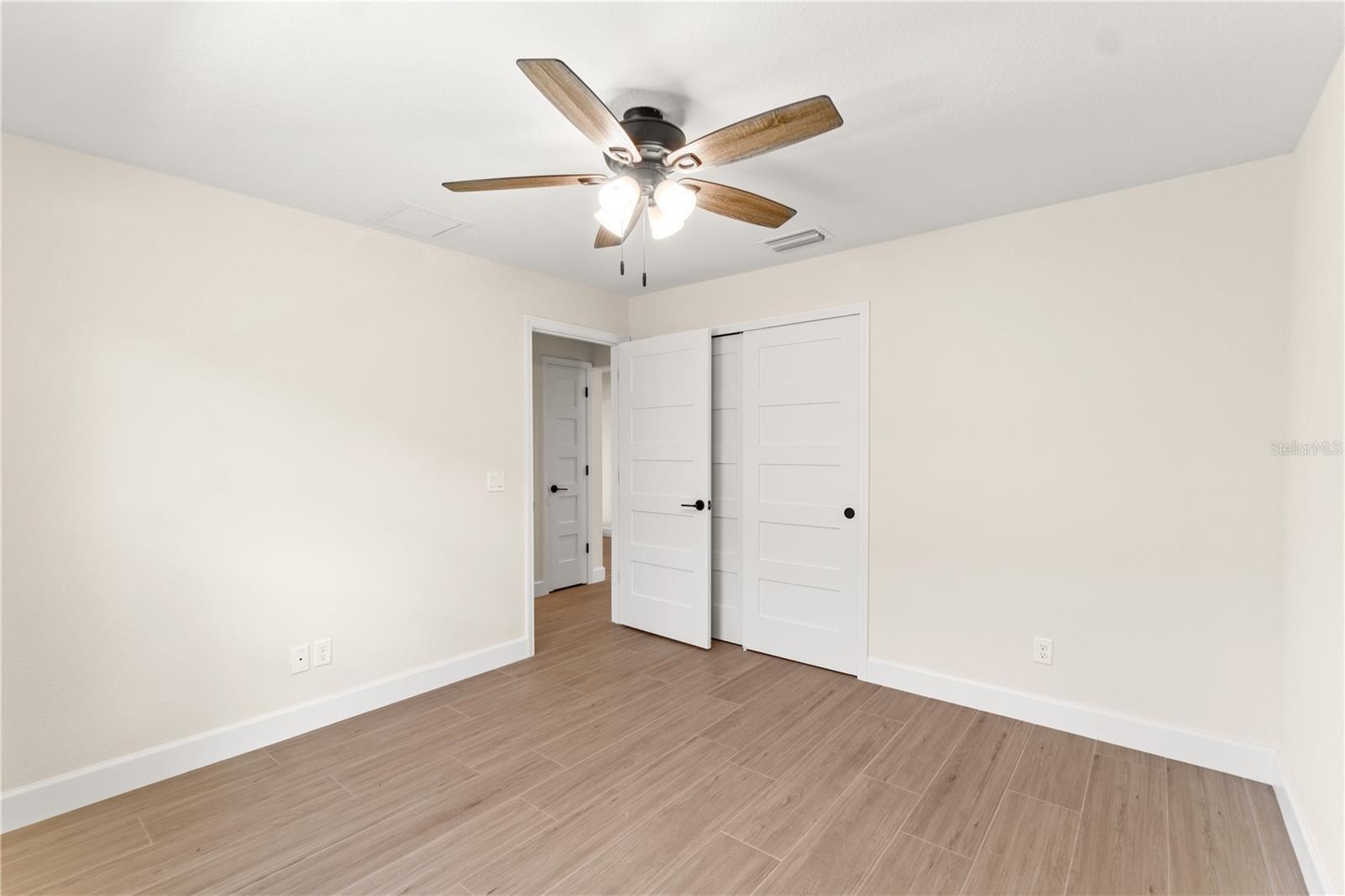 ROTONDA LAKES - Residential