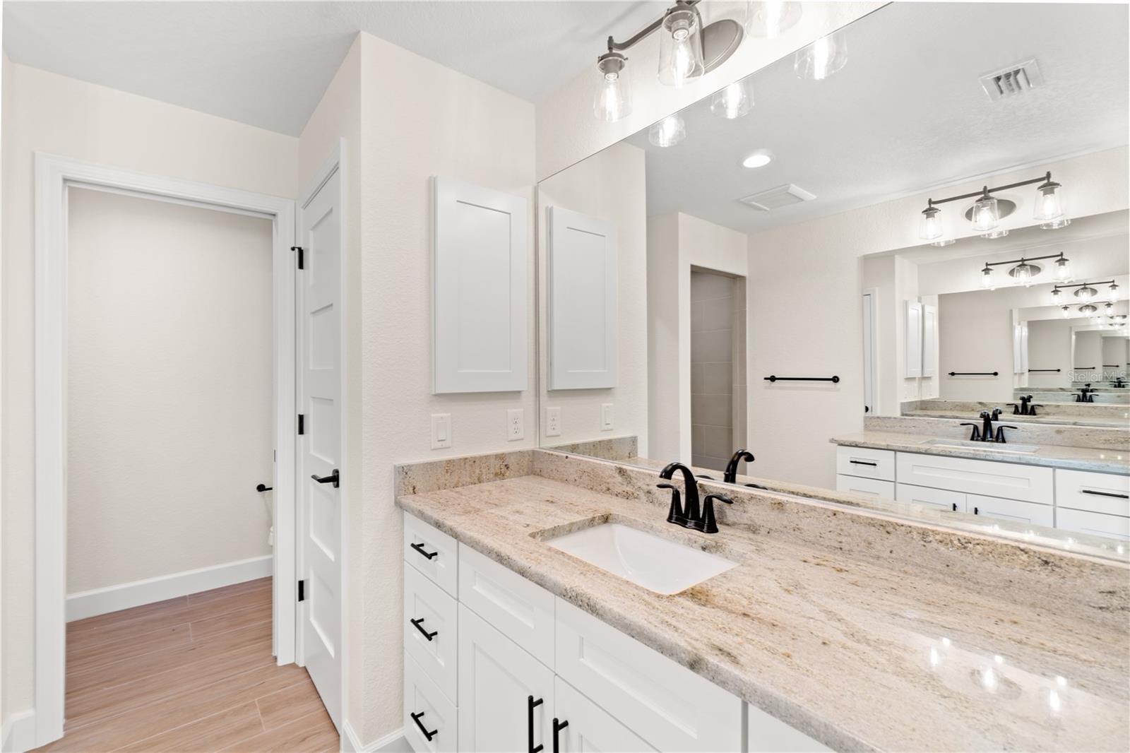 ROTONDA LAKES - Residential