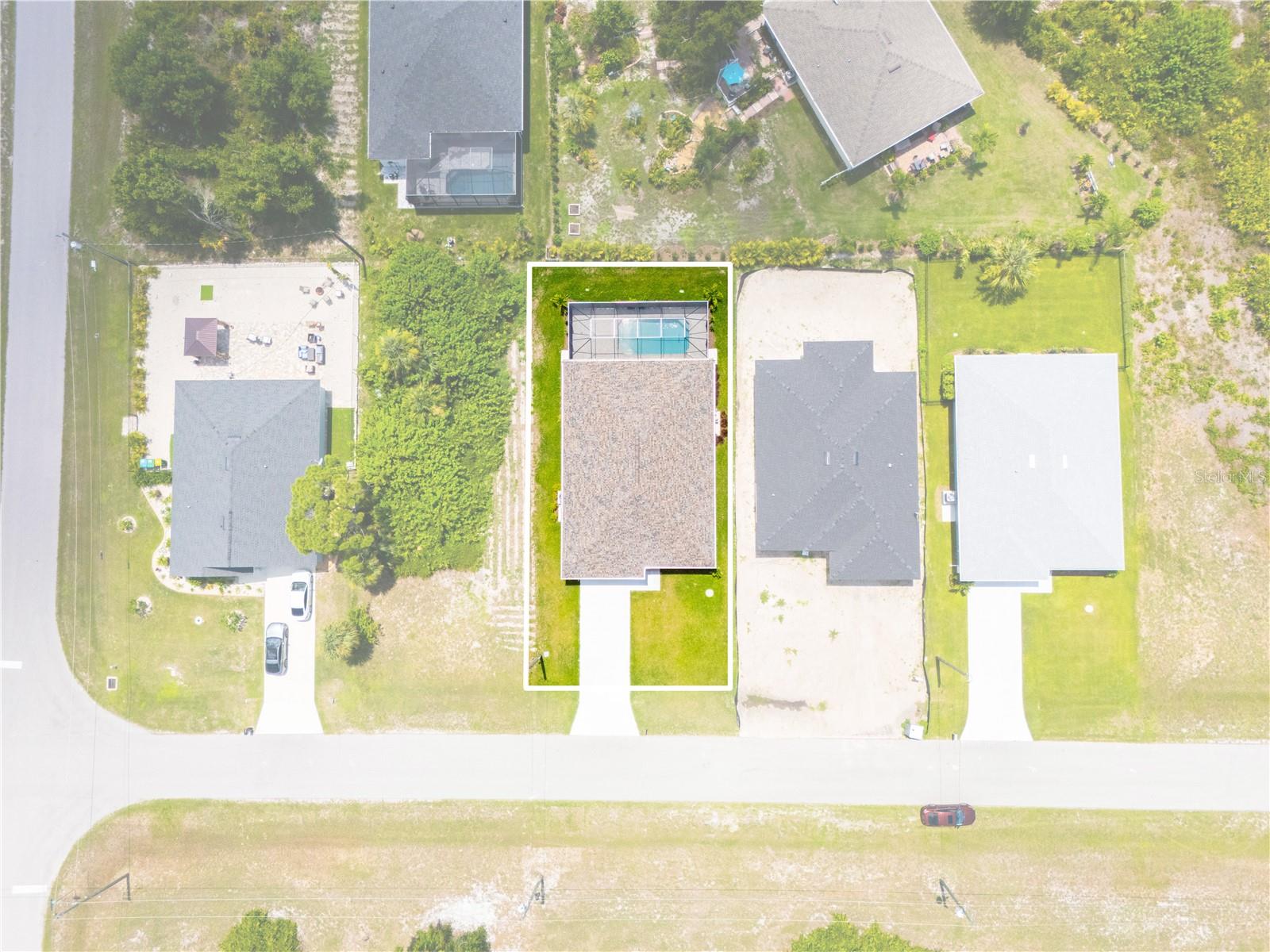 ROTONDA LAKES - Residential