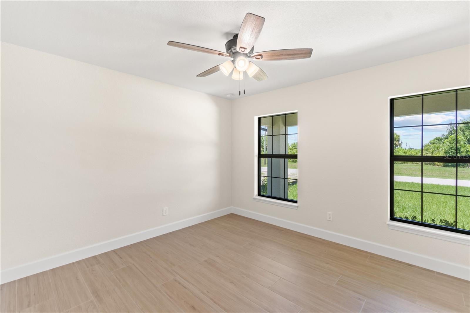 ROTONDA LAKES - Residential