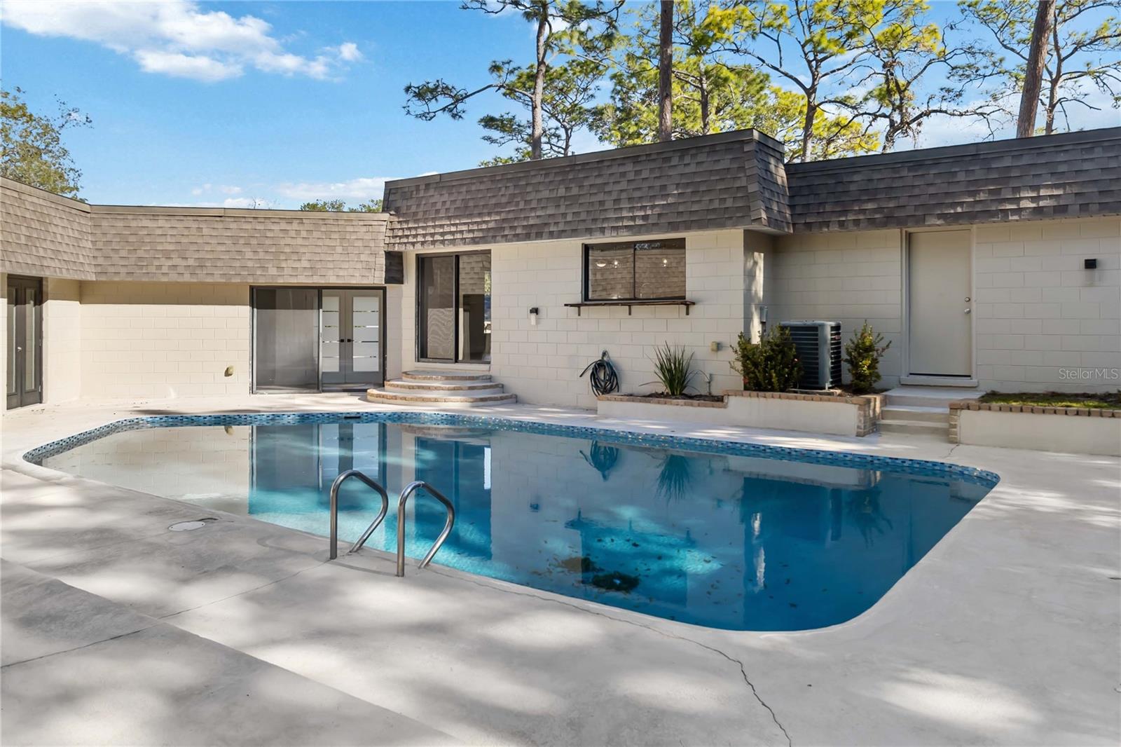 SPRINGS THE - Residential