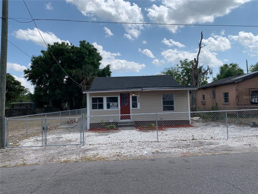 Photo of 208 Sears Avenue NE, Winter Haven, FL 33881 (MLS # S5138333)