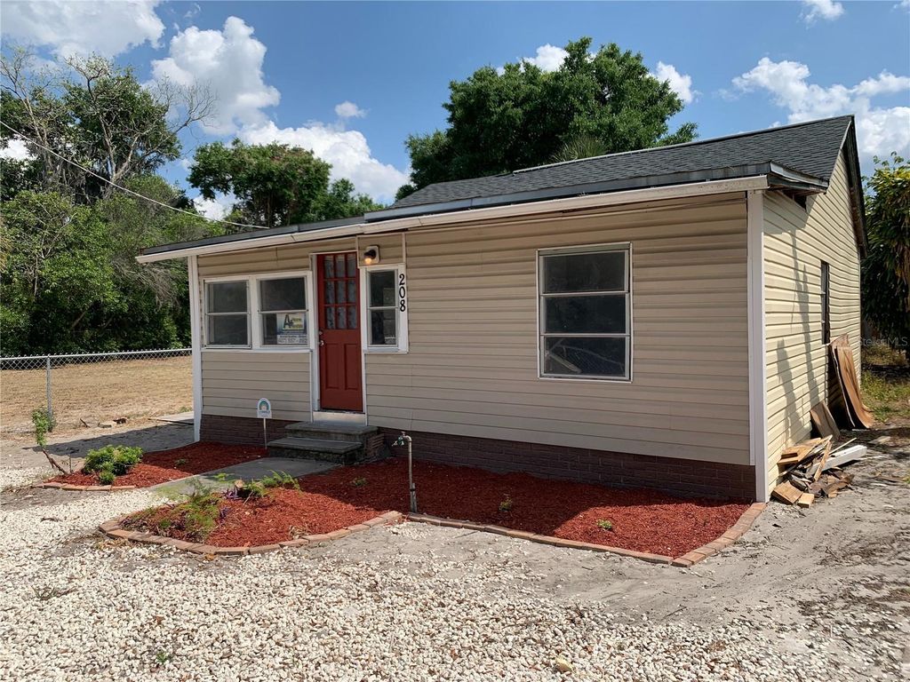 Photo of 208 Sears Avenue NE, Winter Haven, FL 33881 (MLS # S5138333)