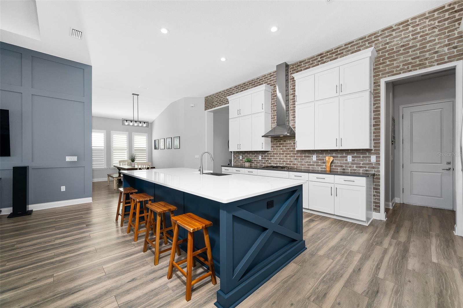 OAKMONT PH 4 PB 36 PG 83 - Residential