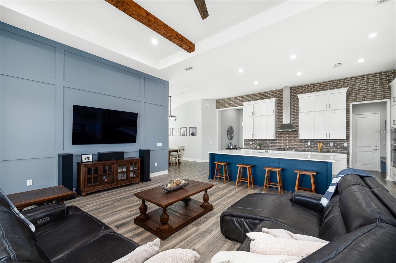 OAKMONT PH 4 PB 36 PG 83 - Residential