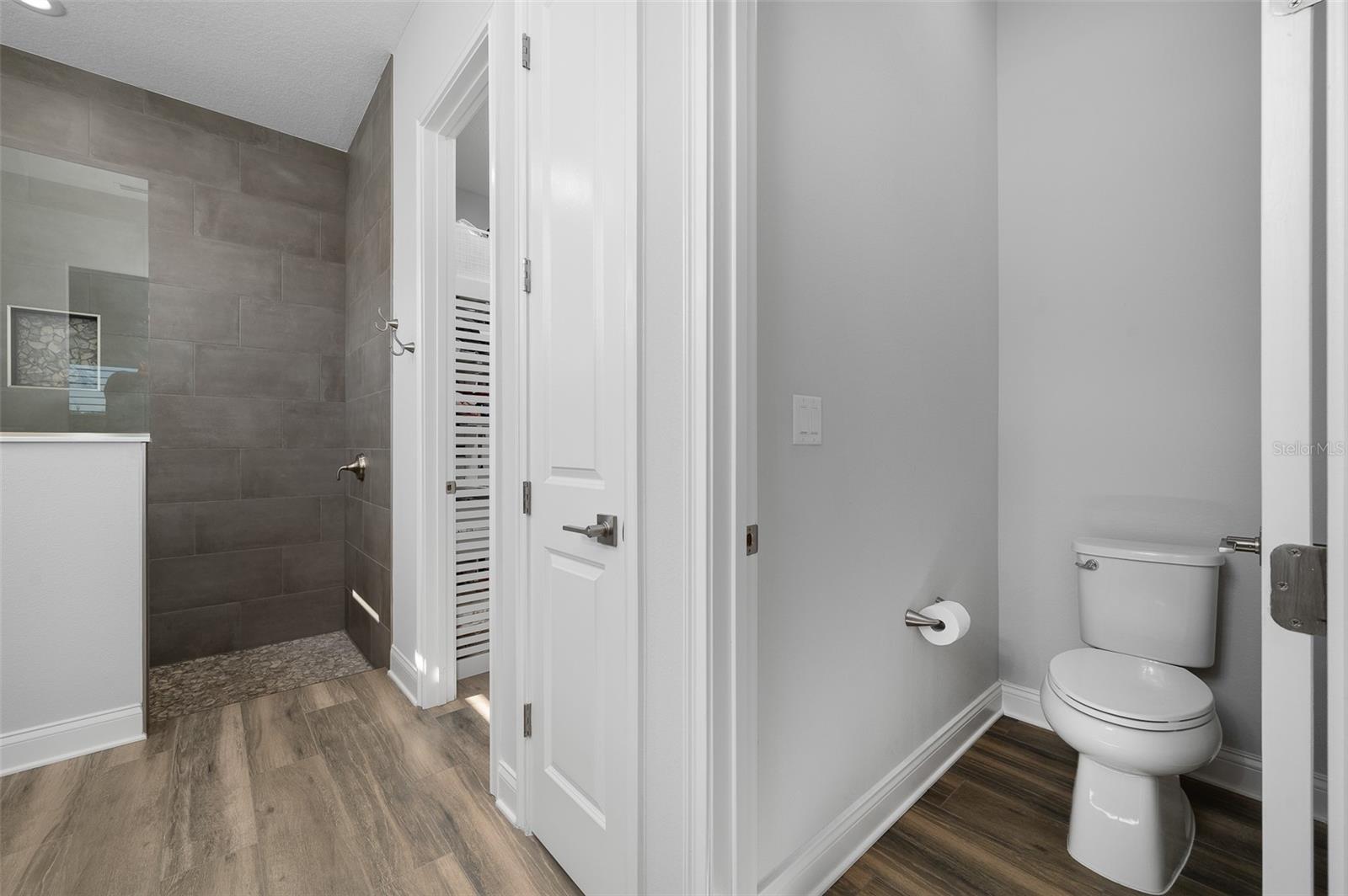 OAKMONT PH 4 PB 36 PG 83 - Residential