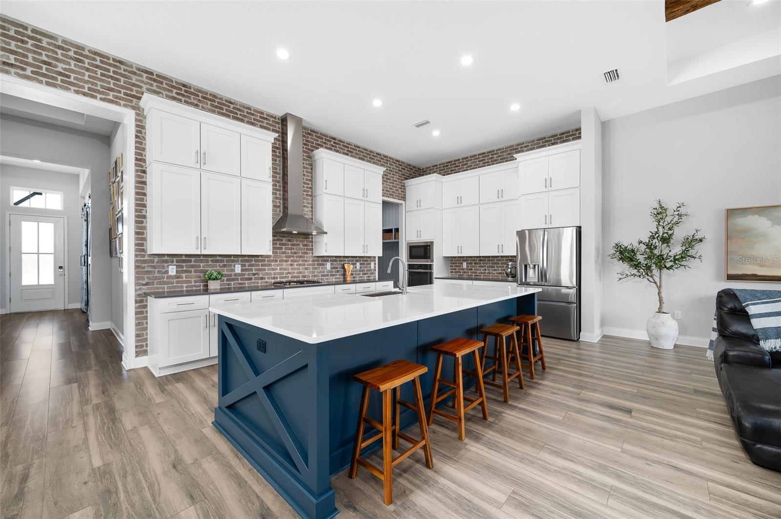 OAKMONT PH 4 PB 36 PG 83 - Residential