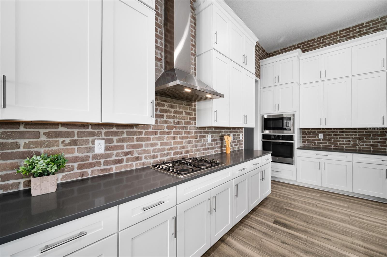 OAKMONT PH 4 PB 36 PG 83 - Residential