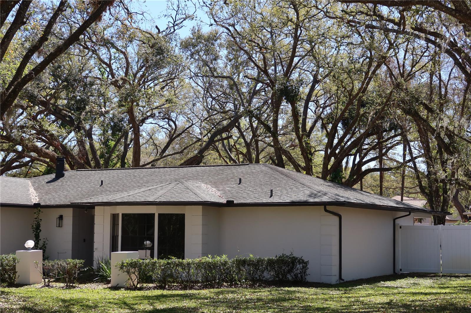 2105 CURRY ROAD