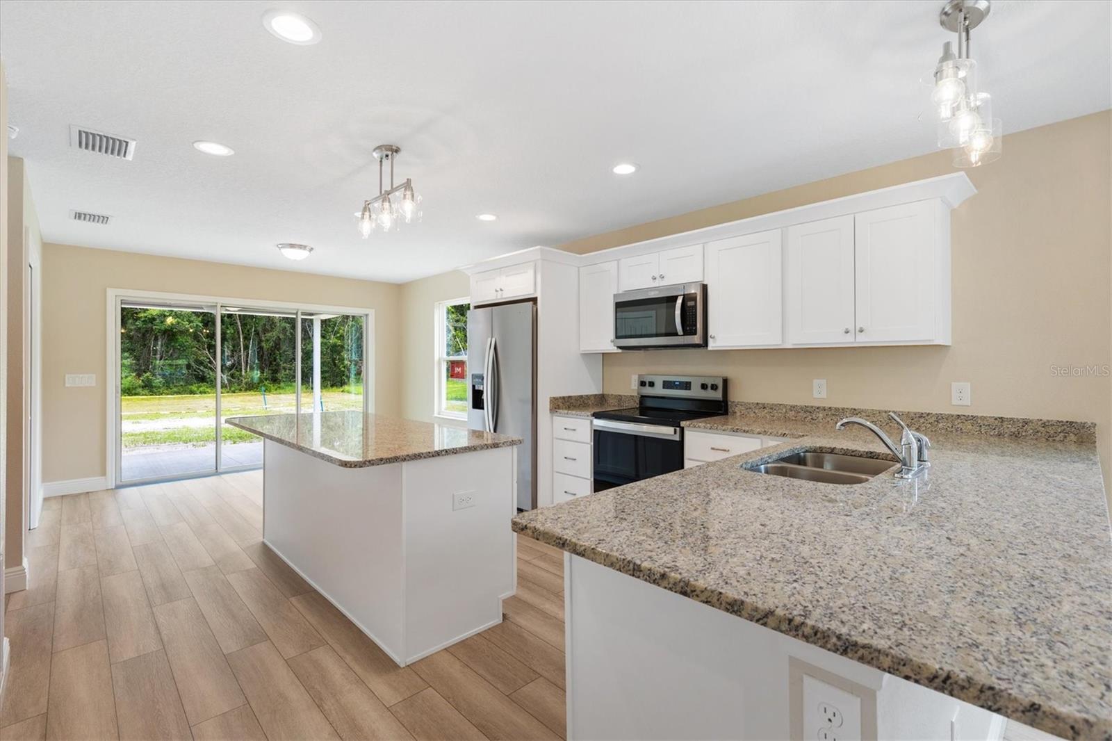 BUSHNELL HEIGHTS - Residential