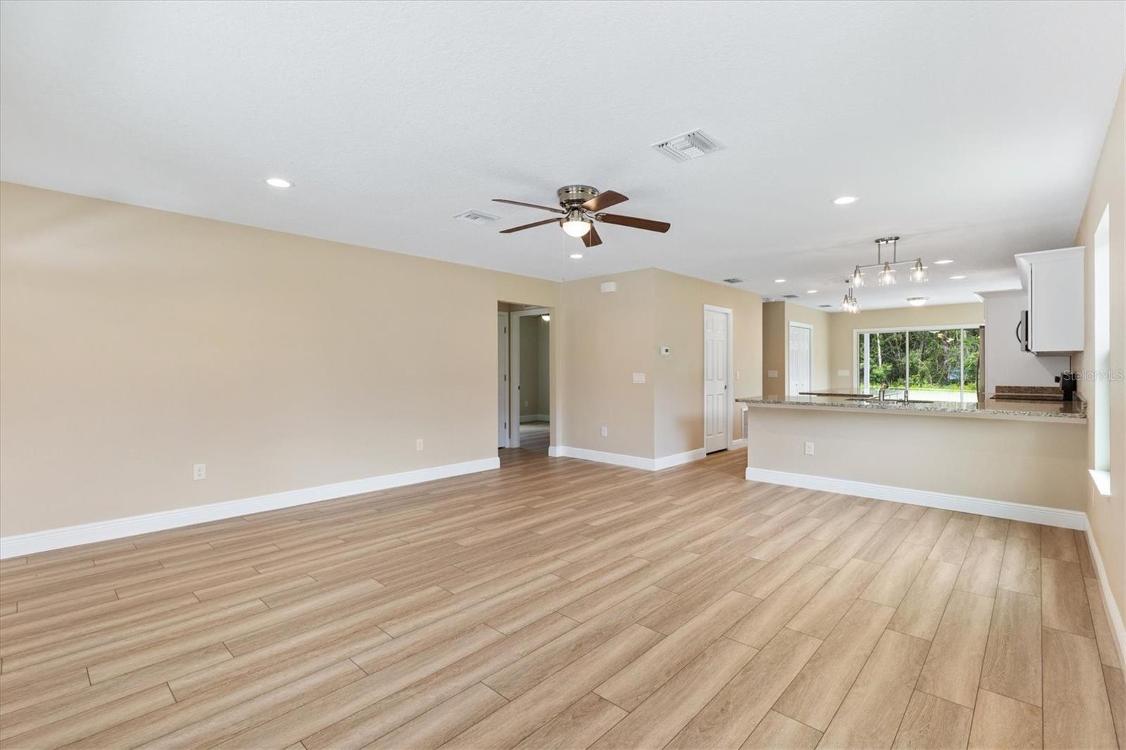 BUSHNELL HEIGHTS - Residential