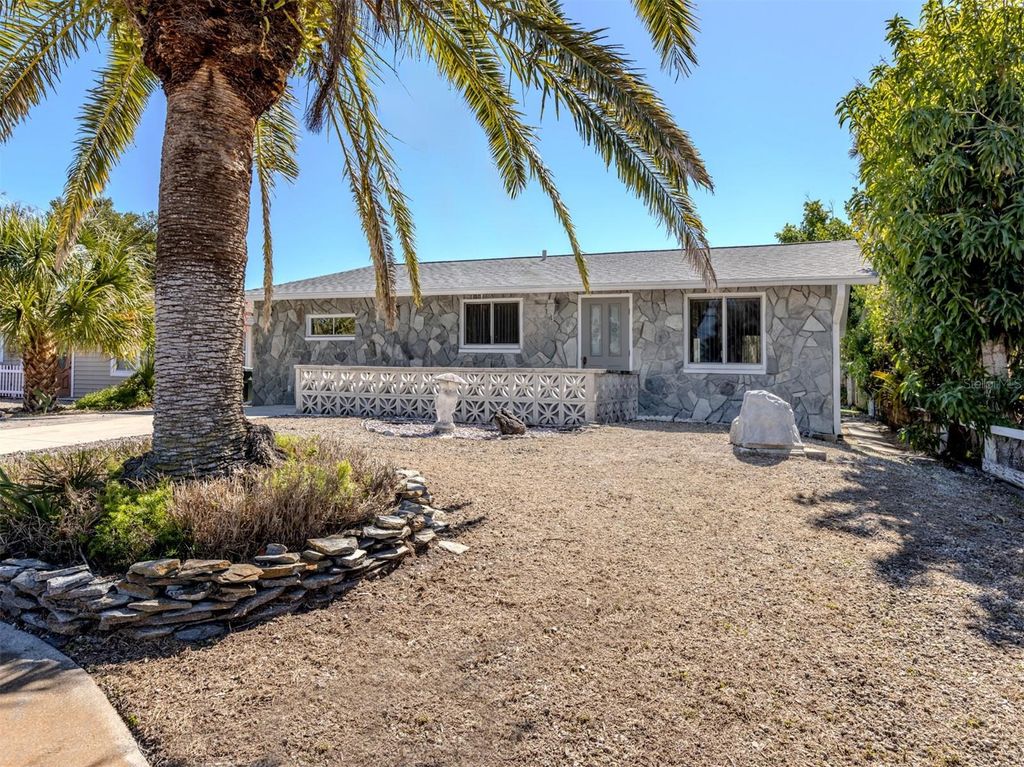 Photo of 325 Palmetto Road W, Nokomis, FL 34275 (MLS # N6142725)