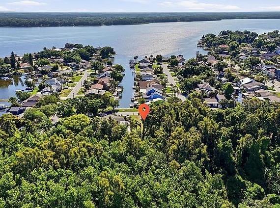 10 FRESHWATER DRIVE