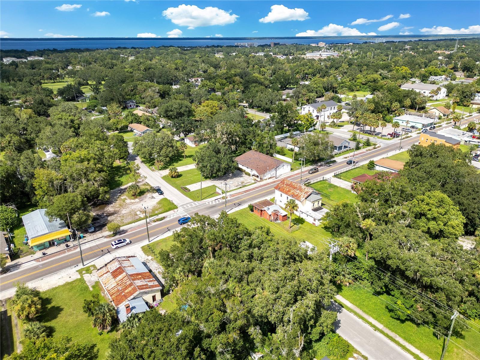 DE FORESTS ADD - Land