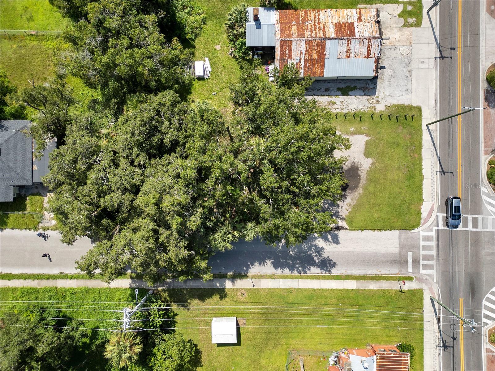 DE FORESTS ADD - Land