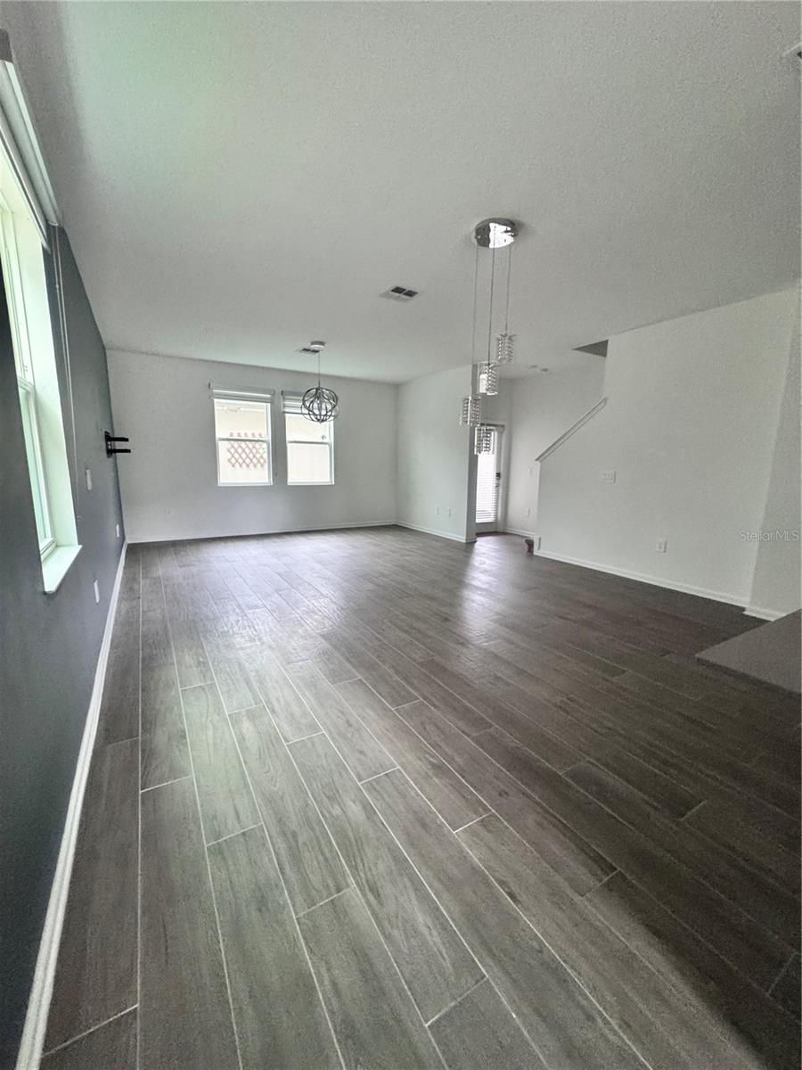 1563 CROSS PRAIRIE PARKWAY