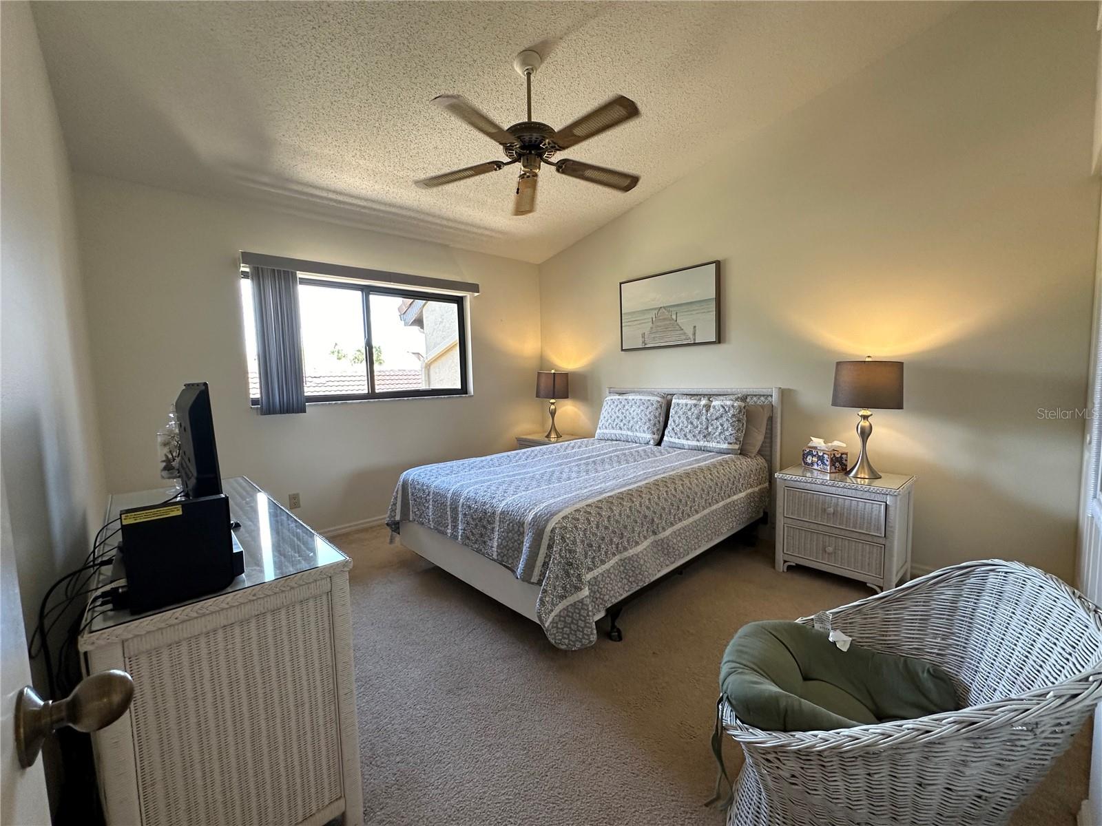 ASHTON LAKES 03 - Residential Lease