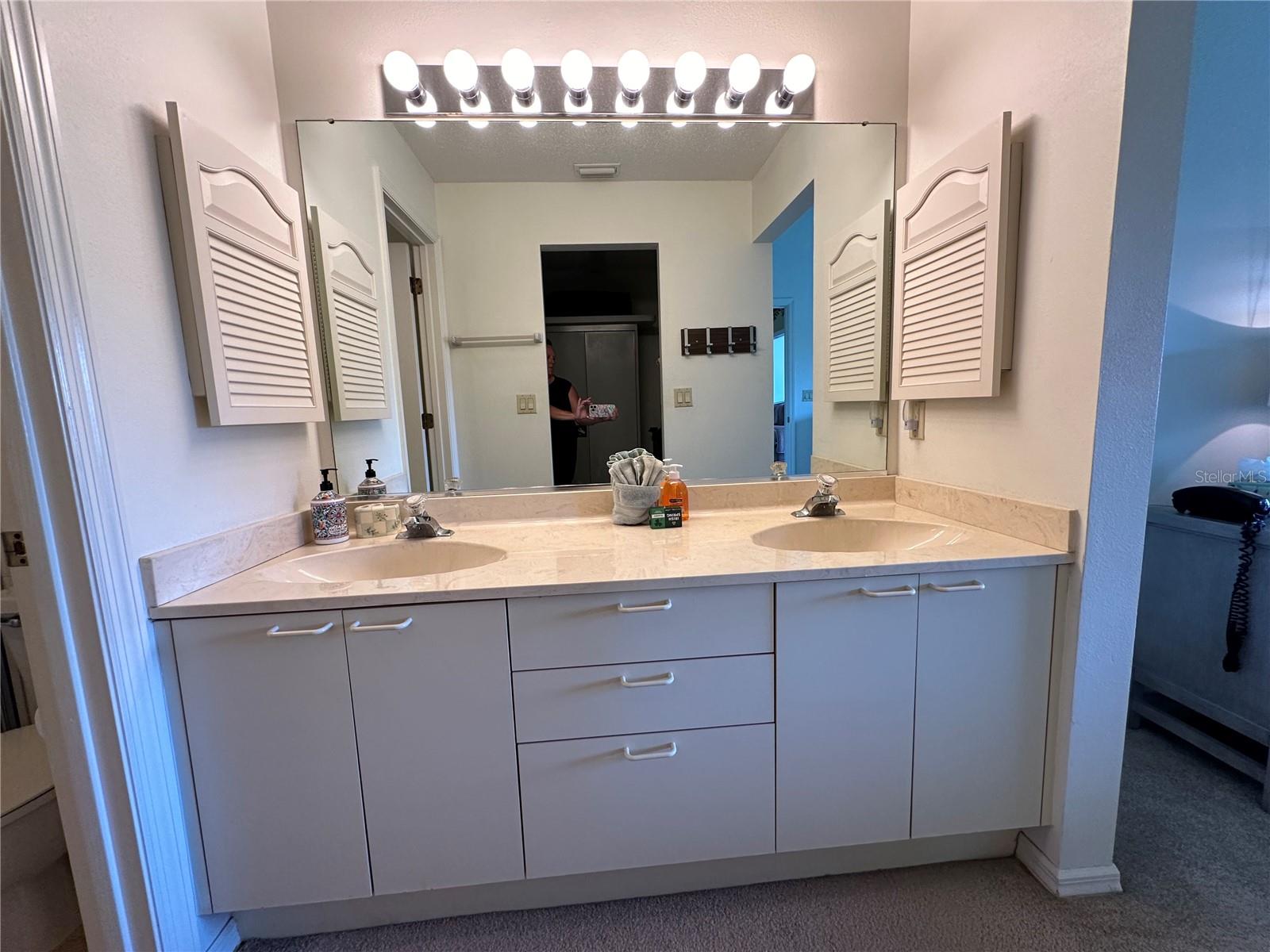 ASHTON LAKES 03 - Residential Lease