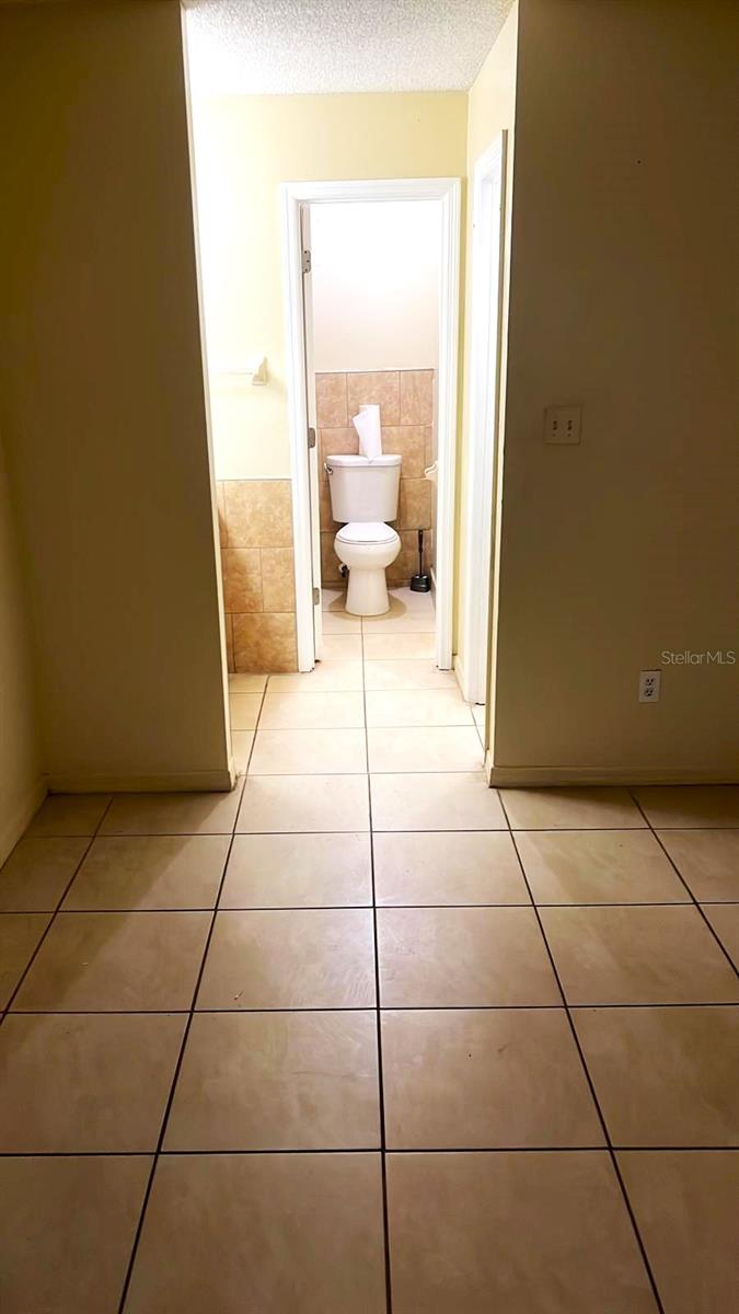 SHADY OAK COVE - Residential Lease