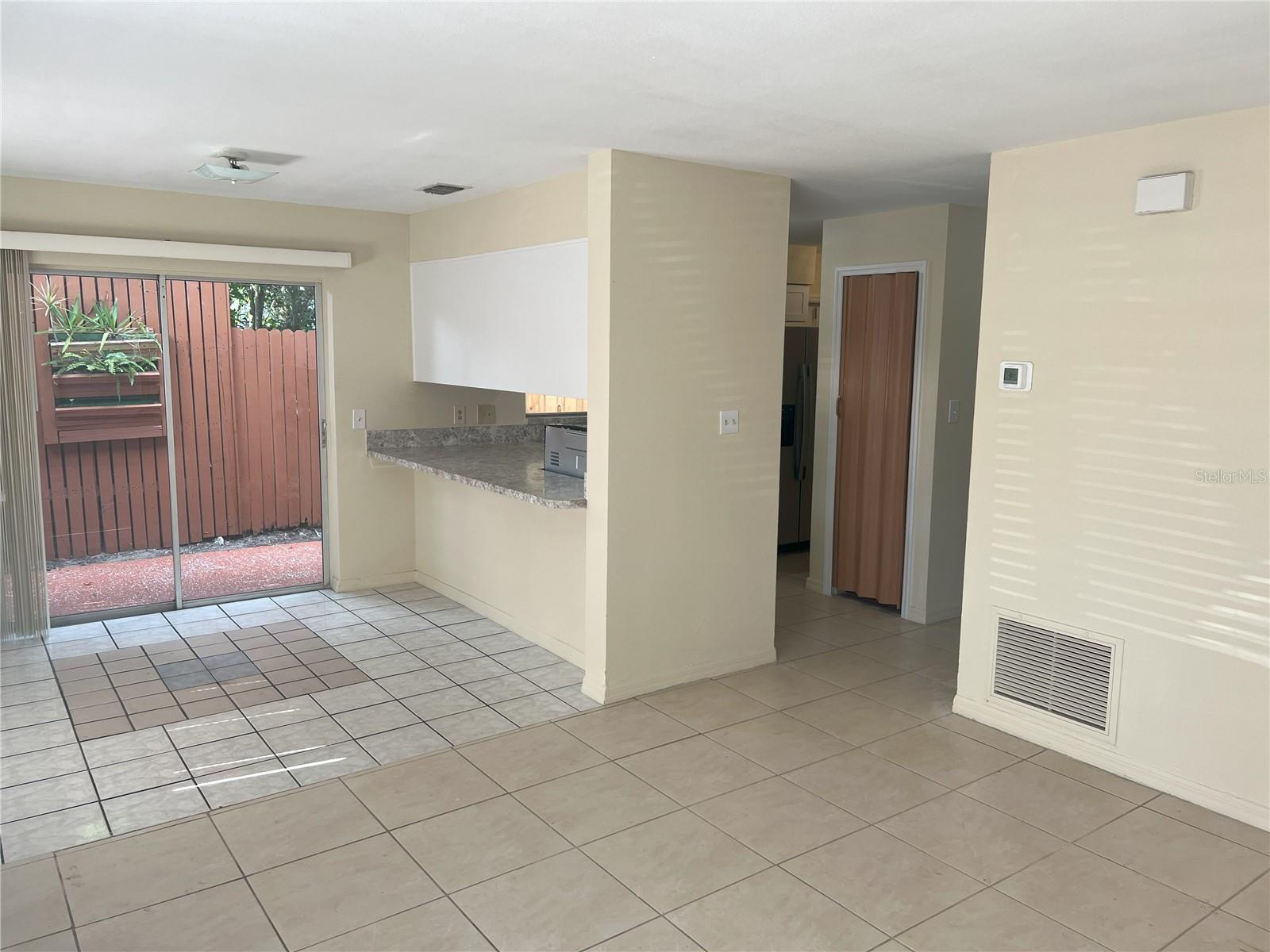 SHADY OAK COVE - Residential Lease