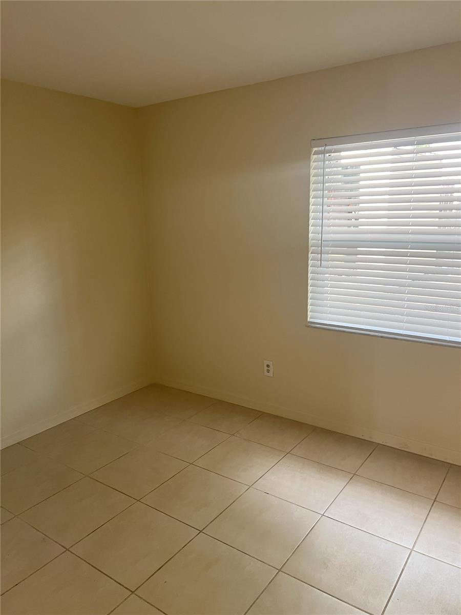 SHADY OAK COVE - Residential Lease